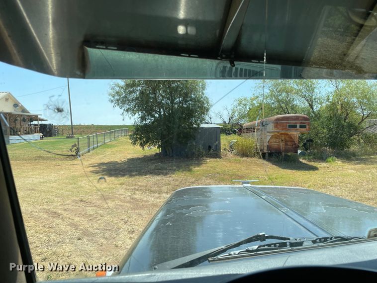 image for item KJ9716 2000 Peterbilt 378  semi truck