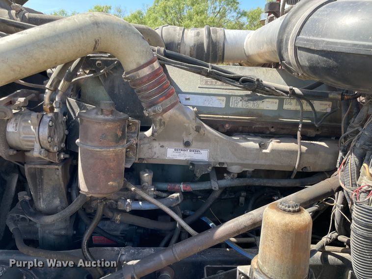 image for item KJ9716 2000 Peterbilt 378  semi truck