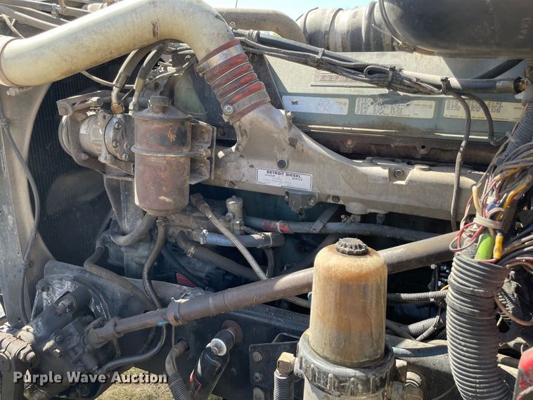 image for item KJ9716 2000 Peterbilt 378  semi truck