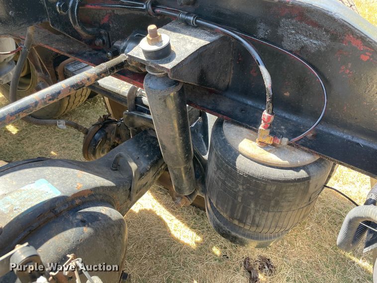 image for item KJ9716 2000 Peterbilt 378  semi truck