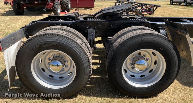 image for item KJ9716 2000 Peterbilt 378  semi truck