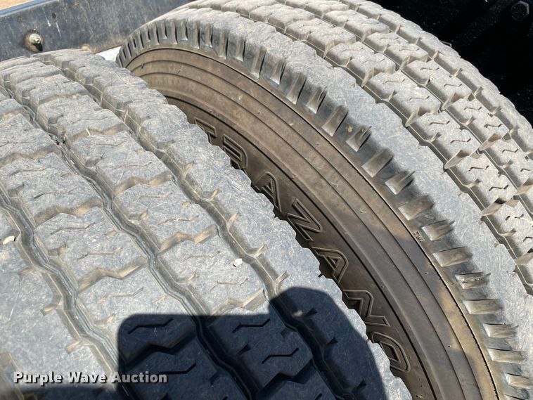 image for item KJ9716 2000 Peterbilt 378  semi truck