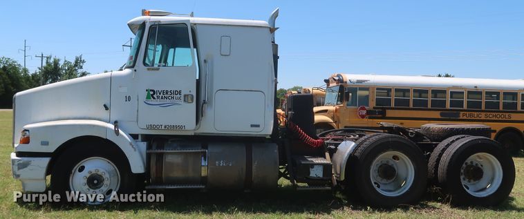 image for item KR9891 1989 White GMC Aero WIA  semi truck