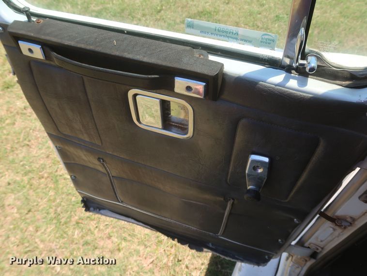 image for item KR9891 1989 White GMC Aero WIA  semi truck