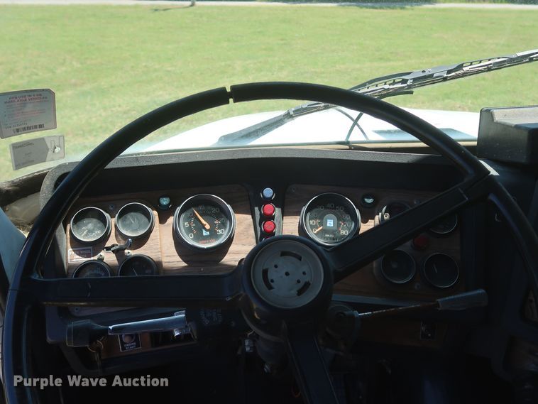 image for item KR9891 1989 White GMC Aero WIA  semi truck