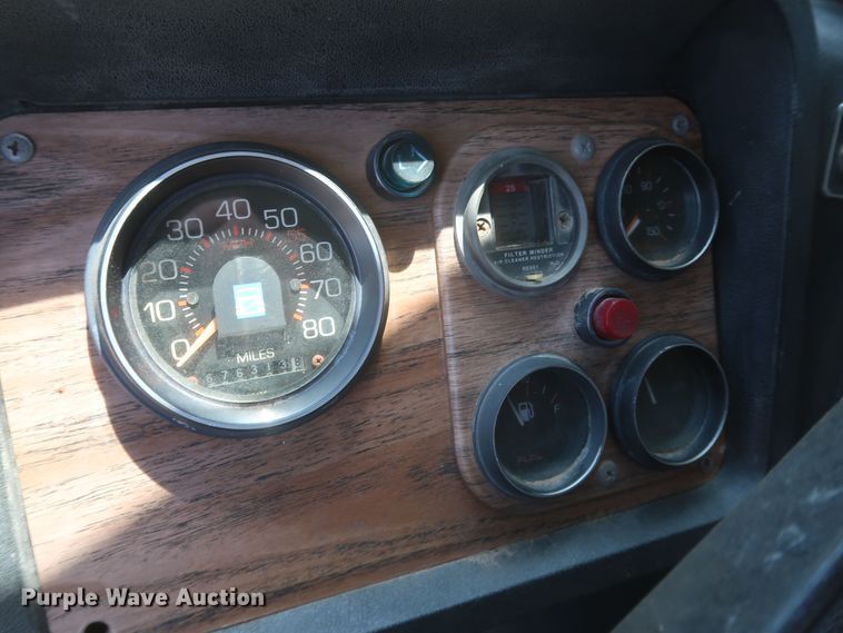 image for item KR9891 1989 White GMC Aero WIA  semi truck