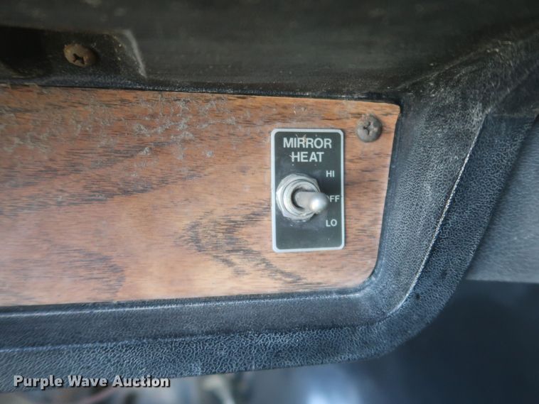 image for item KR9891 1989 White GMC Aero WIA  semi truck