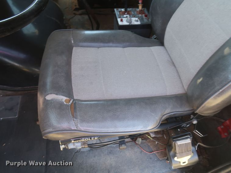 image for item KR9891 1989 White GMC Aero WIA  semi truck