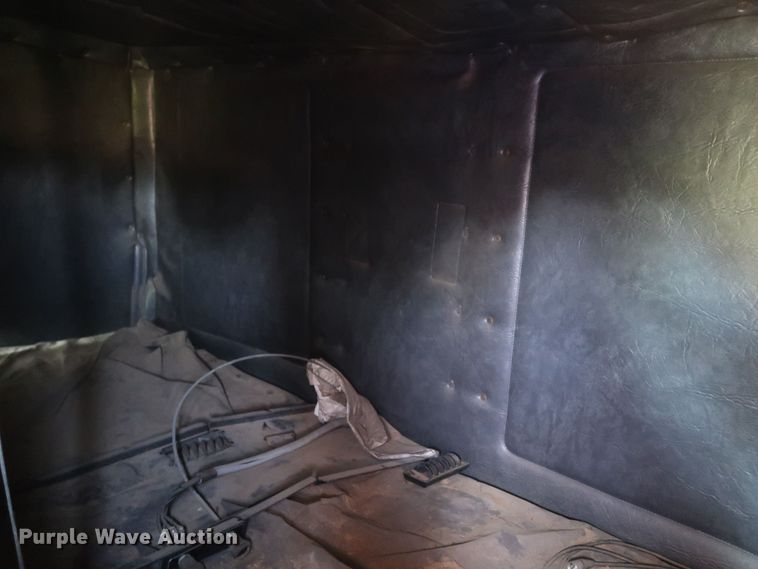 image for item KR9891 1989 White GMC Aero WIA  semi truck