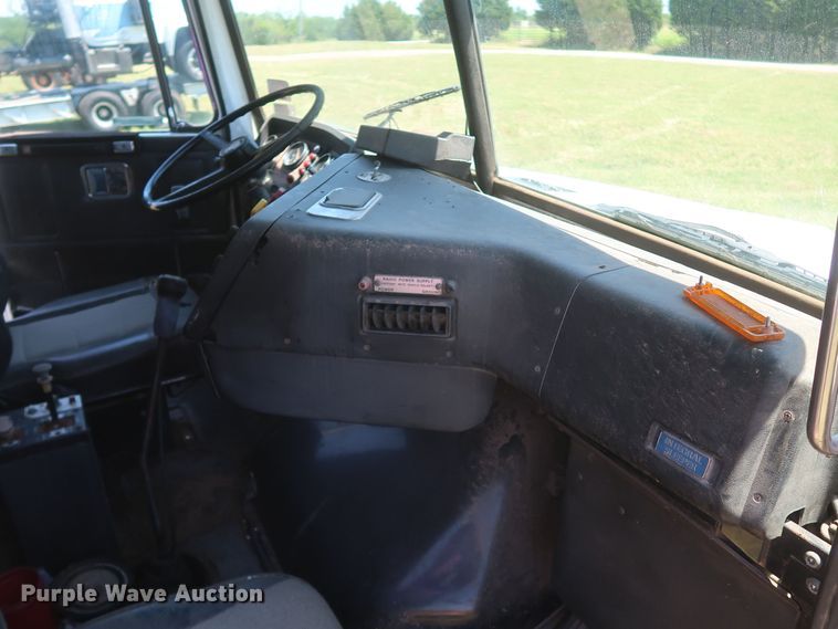 image for item KR9891 1989 White GMC Aero WIA  semi truck