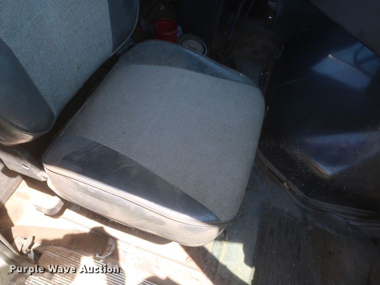 image for item KR9891 1989 White GMC Aero WIA  semi truck