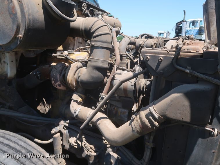 image for item KR9891 1989 White GMC Aero WIA  semi truck