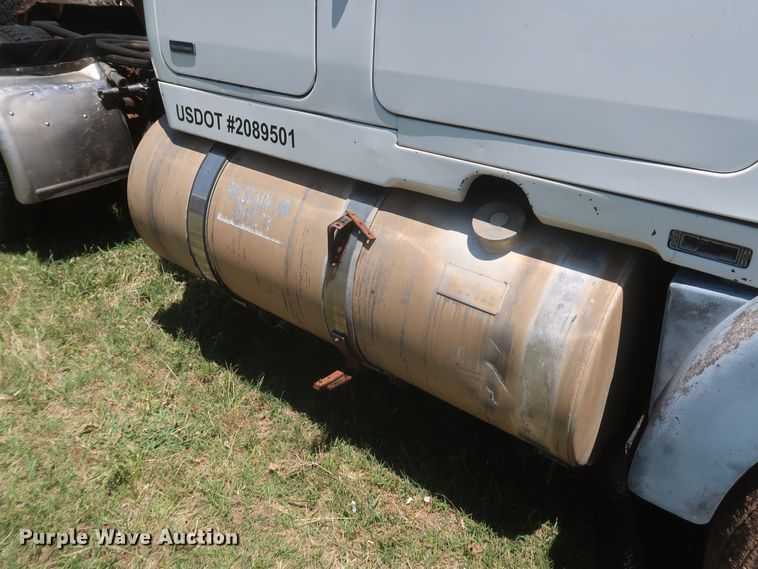 image for item KR9891 1989 White GMC Aero WIA  semi truck