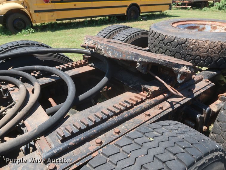 image for item KR9891 1989 White GMC Aero WIA  semi truck