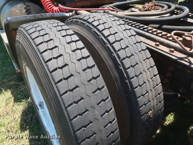 image for item KR9891 1989 White GMC Aero WIA  semi truck