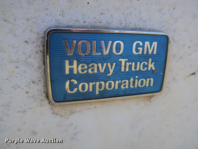 image for item KR9891 1989 White GMC Aero WIA  semi truck