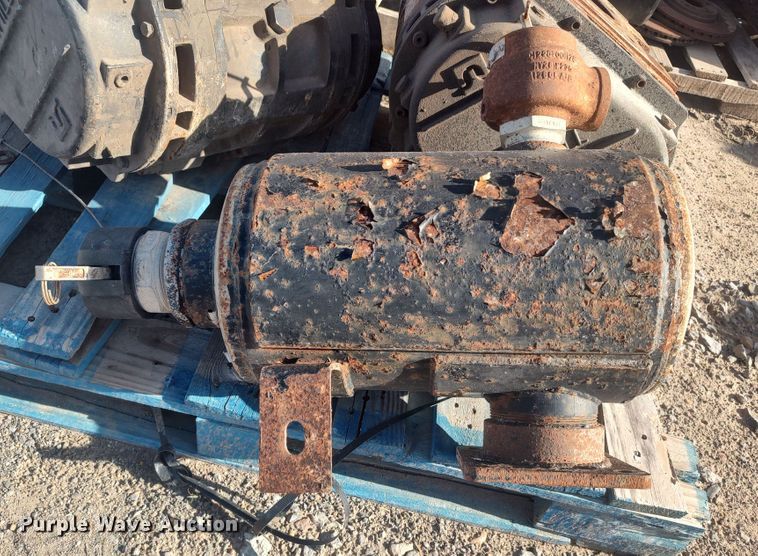 image for item LK9038 Truck parts