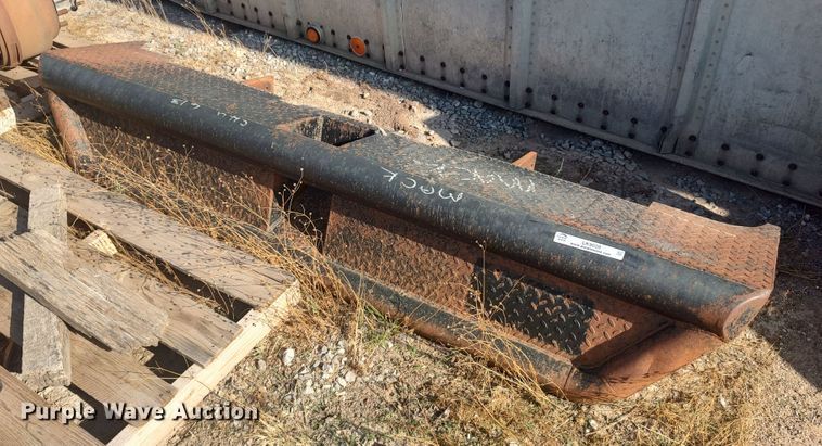 image for item LK9039 Steel bumper