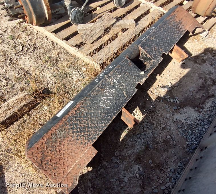 image for item LK9039 Steel bumper