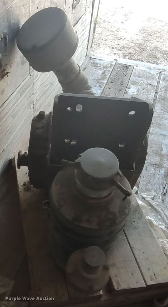 image for item LK9041 Tuthill blower