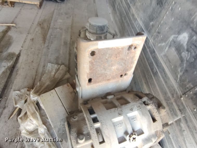 image for item LK9041 Tuthill blower