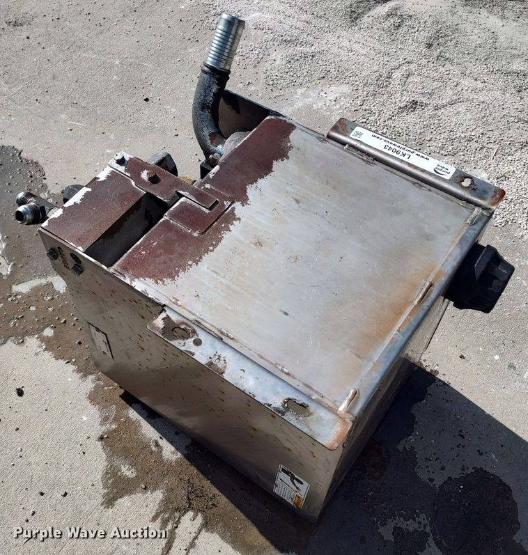 image for item LK9043 Gardner Denver MH3  oil cooler