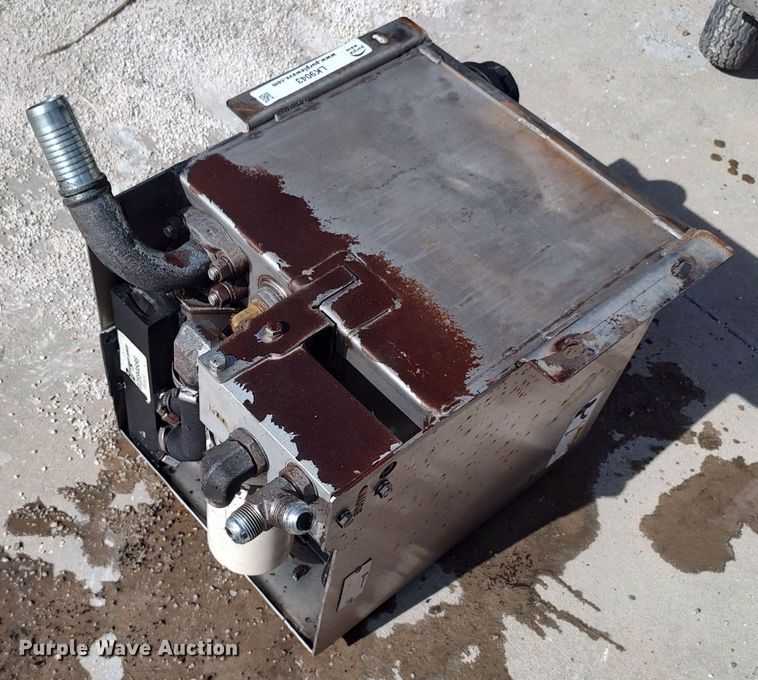 image for item LK9043 Gardner Denver MH3  oil cooler