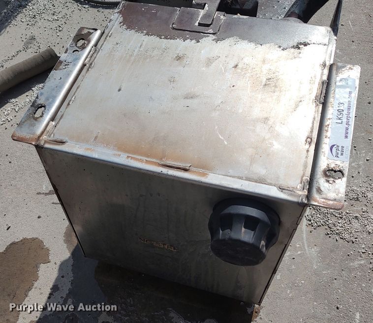 image for item LK9043 Gardner Denver MH3  oil cooler