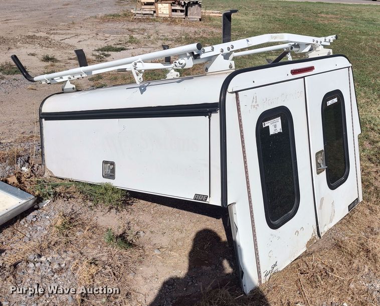 image for item LK9044 ARE  topper