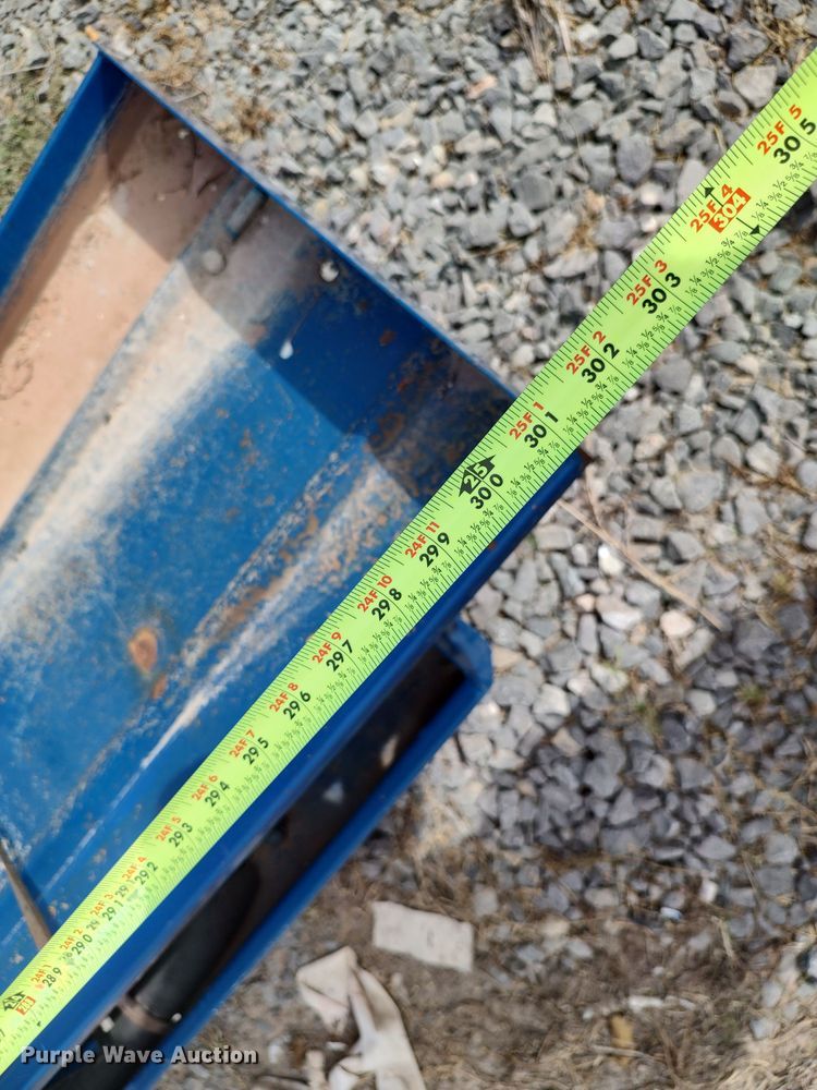 image for item LK9046 (4) tank trailer trays