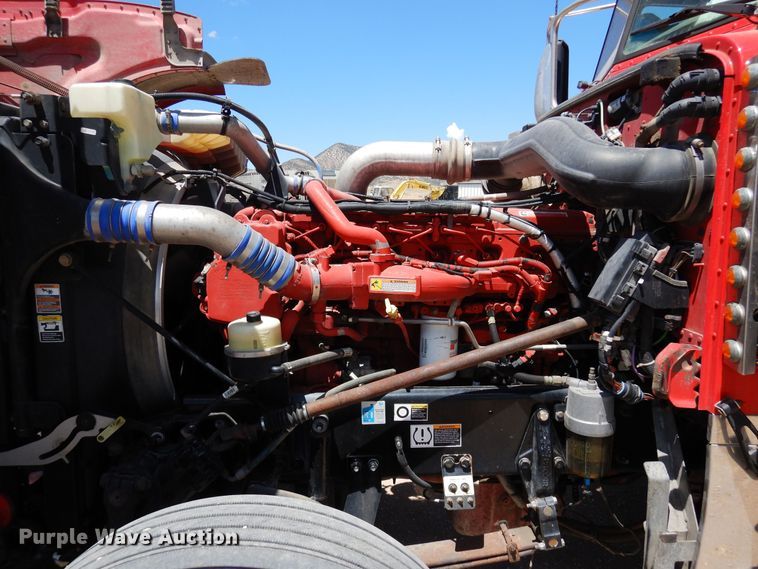 image for item LT9912 2016 Peterbilt 389  semi truck