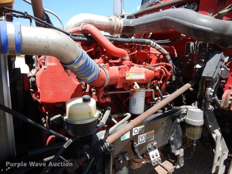 image for item LT9912 2016 Peterbilt 389  semi truck