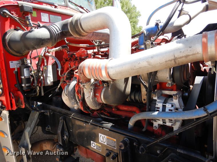 image for item LT9912 2016 Peterbilt 389  semi truck