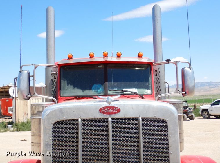 image for item LT9912 2016 Peterbilt 389  semi truck
