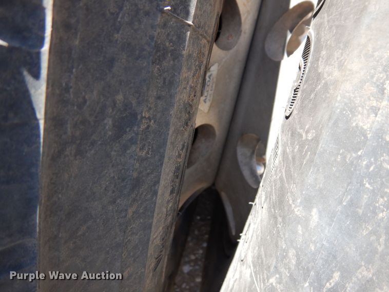 image for item LT9912 2016 Peterbilt 389  semi truck