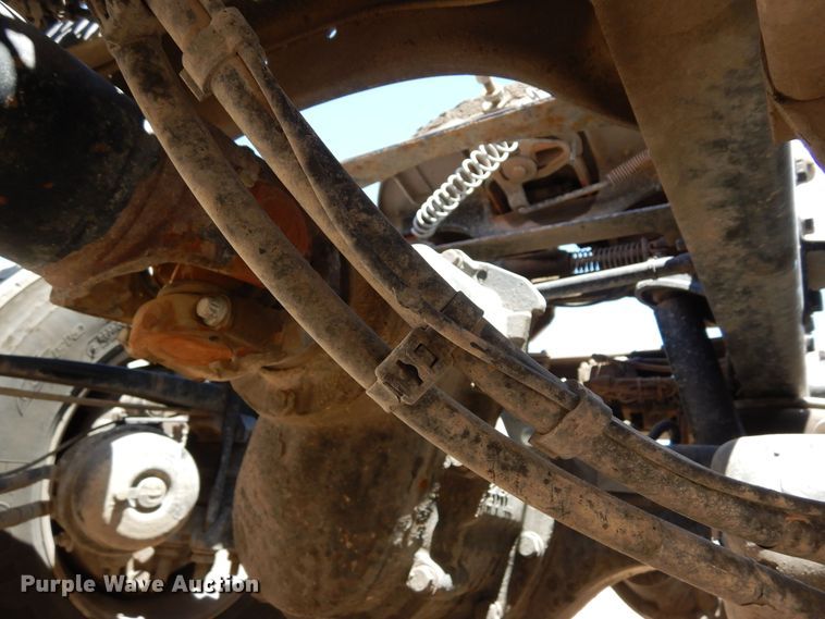 image for item LT9912 2016 Peterbilt 389  semi truck