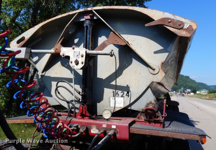 image for item MF9729 2008 Smith Co S3-42-34  side dump trailer