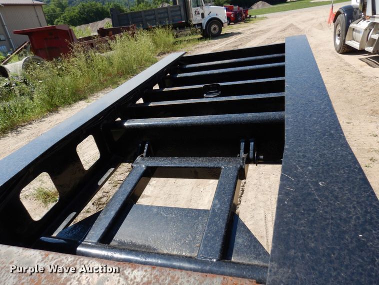 image for item MF9730 1998 Kalyn Siebert  lowboy equipment trailer