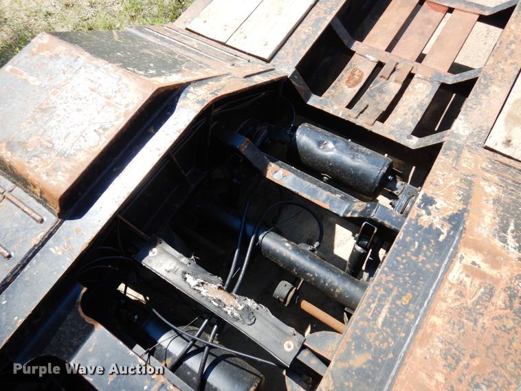 image for item MF9730 1998 Kalyn Siebert  lowboy equipment trailer