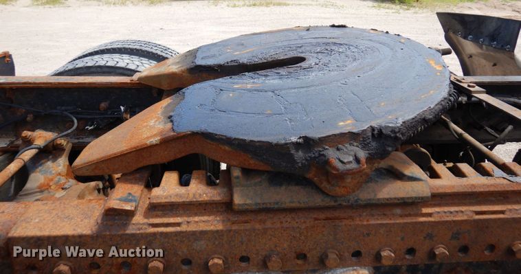 image for item MF9735 2009 Western Star 4900SA  semi truck