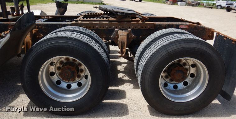 image for item MF9735 2009 Western Star 4900SA  semi truck