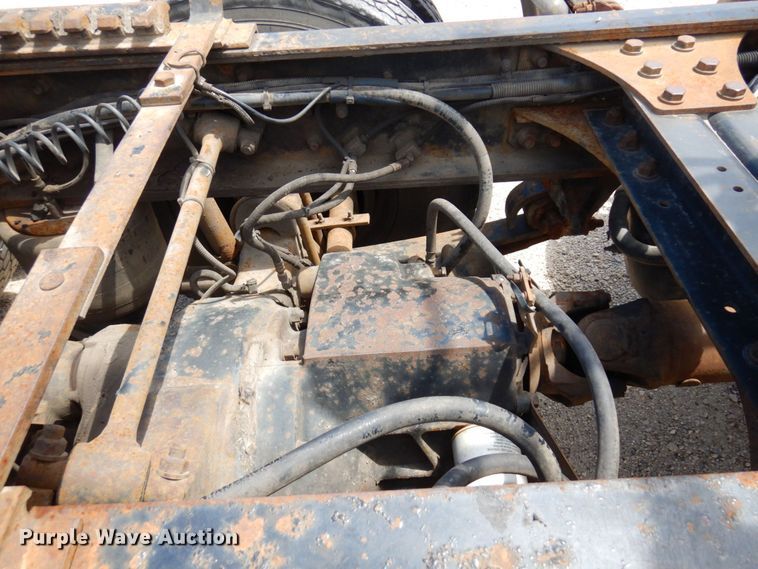 image for item MF9735 2009 Western Star 4900SA  semi truck