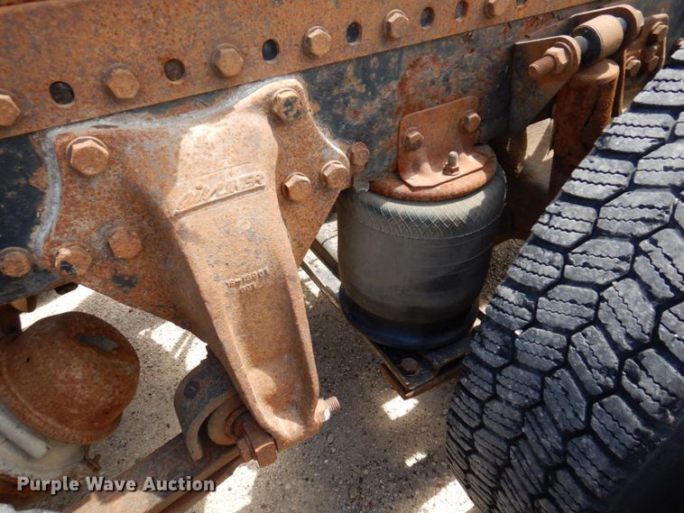 image for item MF9735 2009 Western Star 4900SA  semi truck