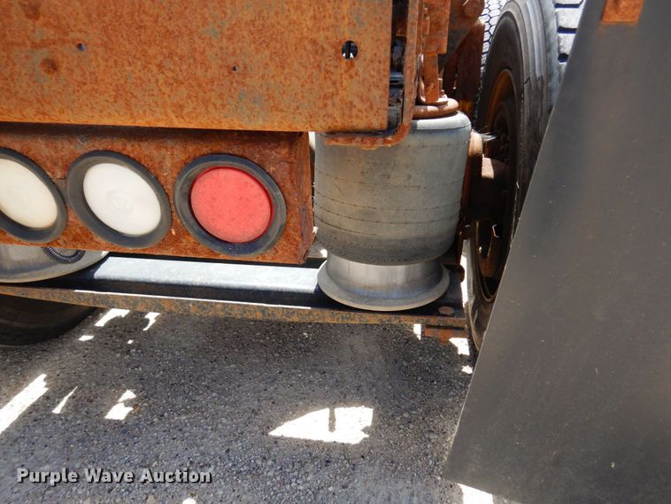 image for item MF9735 2009 Western Star 4900SA  semi truck