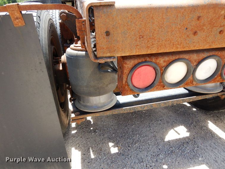 image for item MF9735 2009 Western Star 4900SA  semi truck