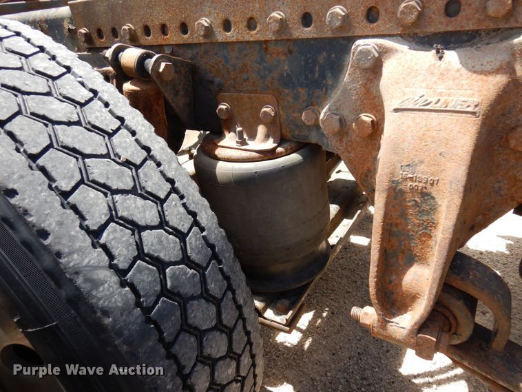 image for item MF9735 2009 Western Star 4900SA  semi truck