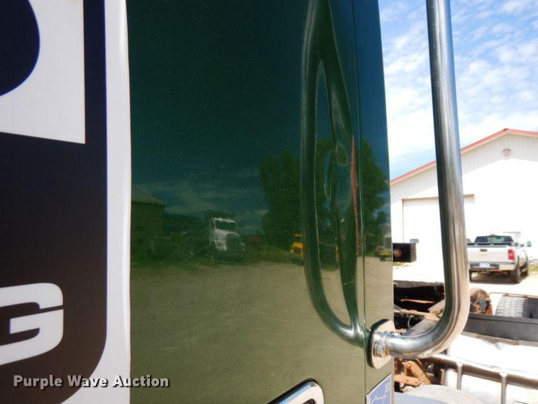 image for item MF9735 2009 Western Star 4900SA  semi truck