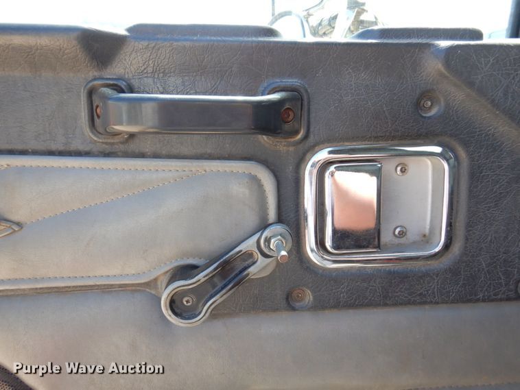 image for item MF9735 2009 Western Star 4900SA  semi truck