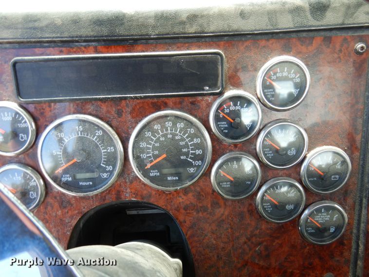 image for item MF9735 2009 Western Star 4900SA  semi truck