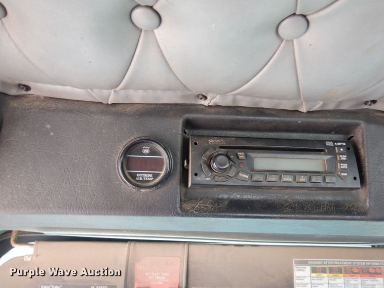 image for item MF9735 2009 Western Star 4900SA  semi truck